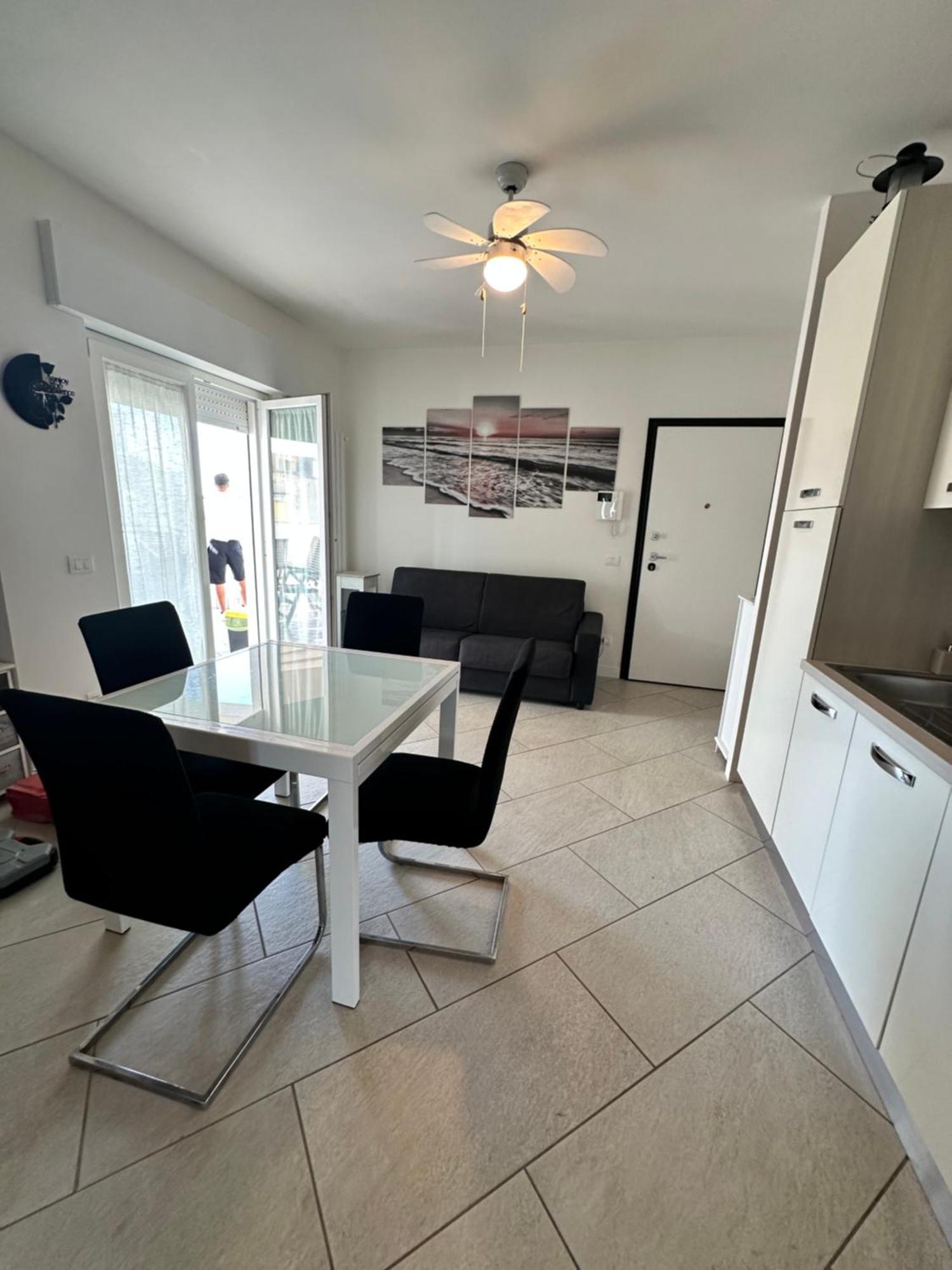 Apartamento Un Passo Dal Mare Nettuno Exterior foto
