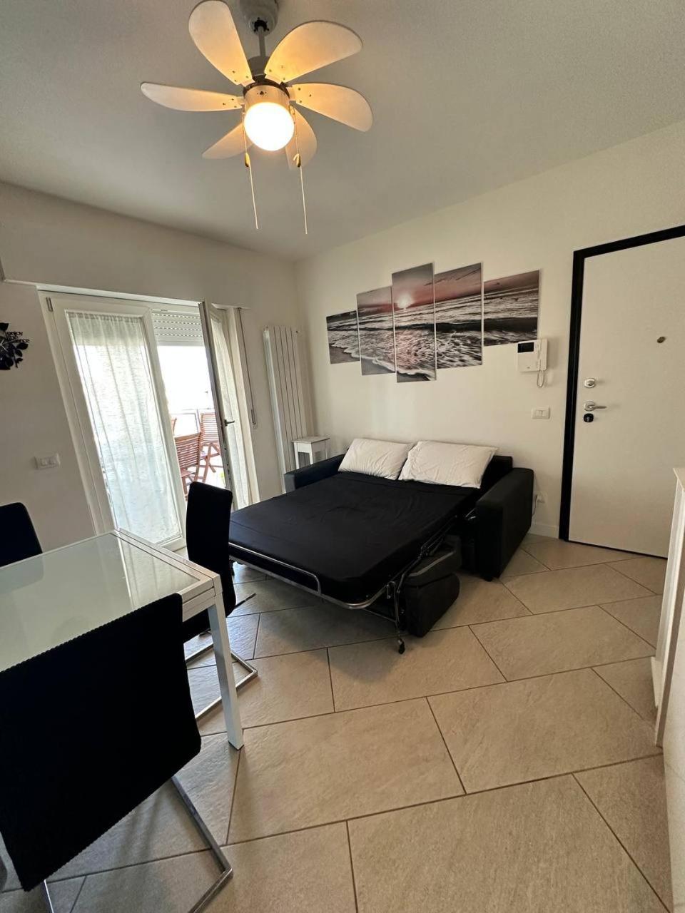 Apartamento Un Passo Dal Mare Nettuno Exterior foto